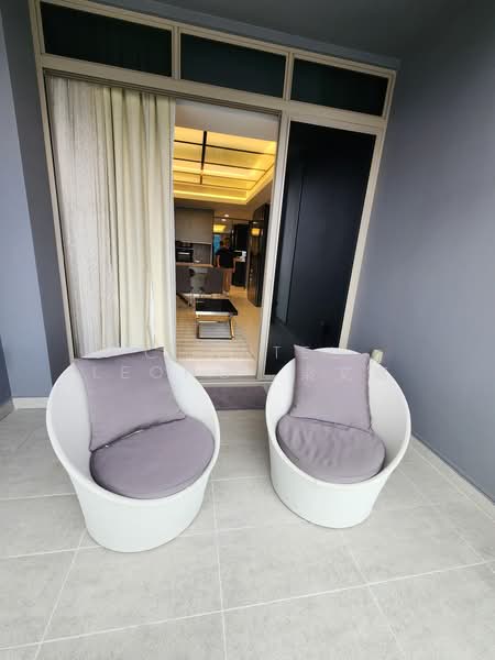 Cairnhill Nine, 15 Cairnhill Road, 2 Bedrooms, 743 sqft, Condominium For Sale, by Chantel Leong 梁文嘉, 500207062 - Balcony - PropertyGuru.com.sg