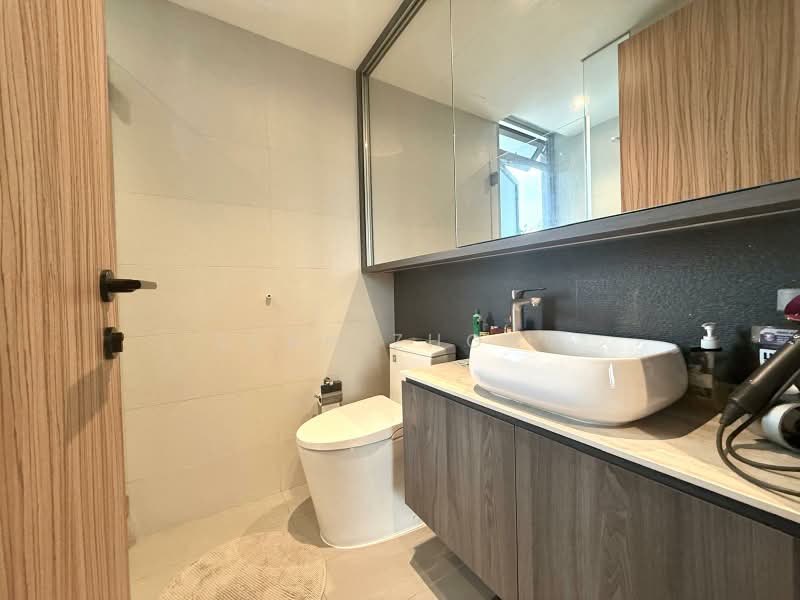 FLO Residence, 7 Punggol Field Walk, 3 Bedrooms, 936 sqft, Condominium For Rent, by Sean Zhong, 500207069 - Bathroom - PropertyGuru.com.sg