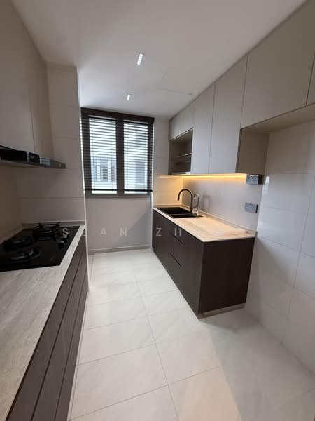 FLO Residence, 7 Punggol Field Walk, 3 Bedrooms, 936 sqft, Condominium For Rent, by Sean Zhong, 500207069 - Kitchen - PropertyGuru.com.sg