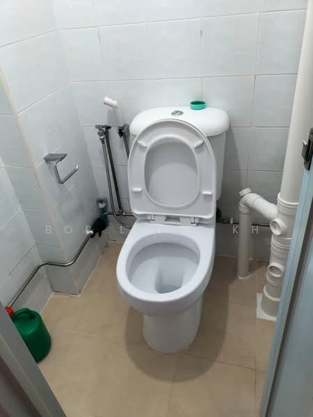 100 Lorong 1 Toa Payoh, 100 Lorong 1 Toa Payoh, Room Rental, 100 sqft, HDB Flat For Rent, by Bob Leung KH, 500207070 - Bathroom - PropertyGuru.com.sg