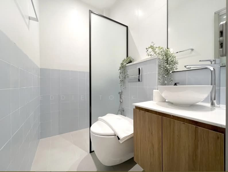 Coliwoo Lavender Collection | Heritage Co-Living Near 4 MRT Stations, , Studio, 230 sqft, Walk-up Apartment For Rent, by Eddie Tork 戴先生, 500207075 - Bathroom - PropertyGuru.com.sg