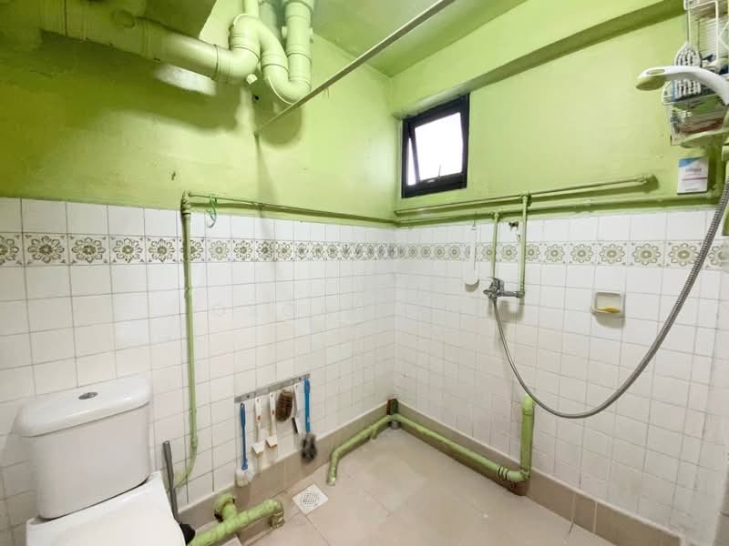 49 Telok Blangah Drive, 49 Telok Blangah Drive, 3 Bedrooms, 1,324 sqft, HDB Flat For Sale, by Oscar Toh, 500207076 - Bathroom - PropertyGuru.com.sg