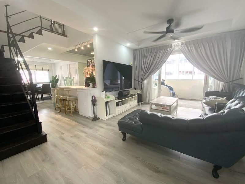 287 Choa Chu Kang Avenue 2, 287 Choa Chu Kang Avenue 2, 4 Bedrooms, 1,604 sqft, HDB Flat For Sale, by Oscar Toh, 500207080 - Living Room - PropertyGuru.com.sg