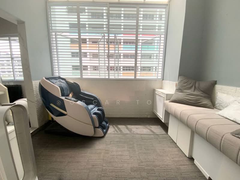 287 Choa Chu Kang Avenue 2, 287 Choa Chu Kang Avenue 2, 4 Bedrooms, 1,604 sqft, HDB Flat For Sale, by Oscar Toh, 500207080 - Balcony - PropertyGuru.com.sg