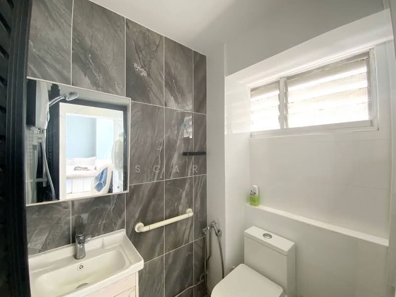 287 Choa Chu Kang Avenue 2, 287 Choa Chu Kang Avenue 2, 4 Bedrooms, 1,604 sqft, HDB Flat For Sale, by Oscar Toh, 500207080 - Bathroom - PropertyGuru.com.sg