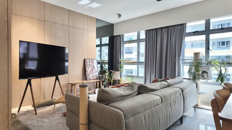 622B Tampines Avenue 12, 622B Tampines Avenue 12, 3 Bedrooms, 1,216 sqft, HDB Flat For Sale, by Queen Sie, 500207083 - Living Room - PropertyGuru.com.sg