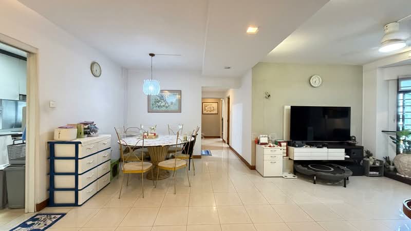 987D Jurong West Street 93, 987D Jurong West Street 93, 3 Bedrooms, 1,206 sqft, HDB Flat For Sale, by James Yeo, 500207085 - Living Room - PropertyGuru.com.sg