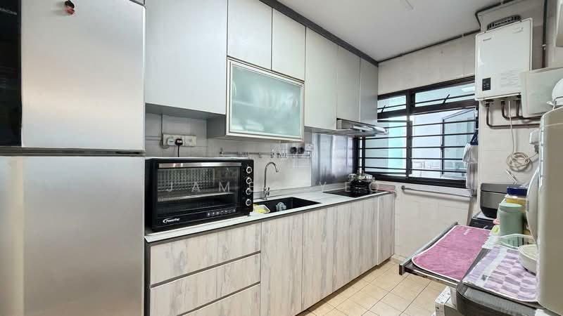 987D Jurong West Street 93, 987D Jurong West Street 93, 3 Bedrooms, 1,206 sqft, HDB Flat For Sale, by James Yeo, 500207085 - Kitchen - PropertyGuru.com.sg