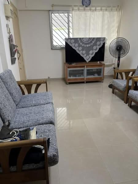 282 Tampines Street 22, 282 Tampines Street 22, 2 Bedrooms, 796 sqft, HDB Flat For Sale, by Edwin Lim, 500207092 - Living Room - PropertyGuru.com.sg