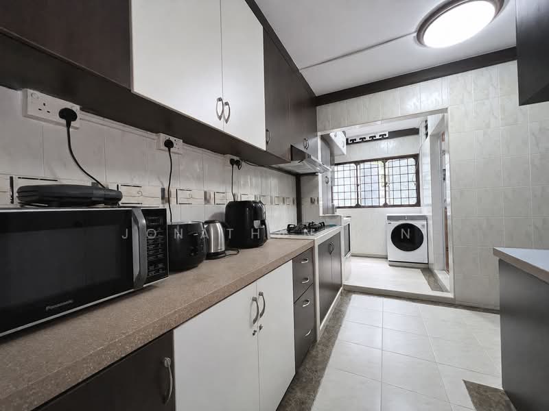 643 Jurong West Street 61, 643 Jurong West Street 61, 4 Bedrooms, 969 sqft, HDB Flat For Sale, by Jonathan Tan, 500207095 - Kitchen - PropertyGuru.com.sg