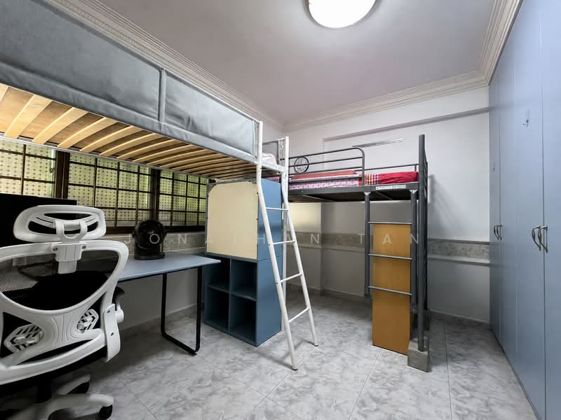643 Jurong West Street 61, 643 Jurong West Street 61, 4 Bedrooms, 969 sqft, HDB Flat For Sale, by Jonathan Tan, 500207095 - Bedroom - PropertyGuru.com.sg