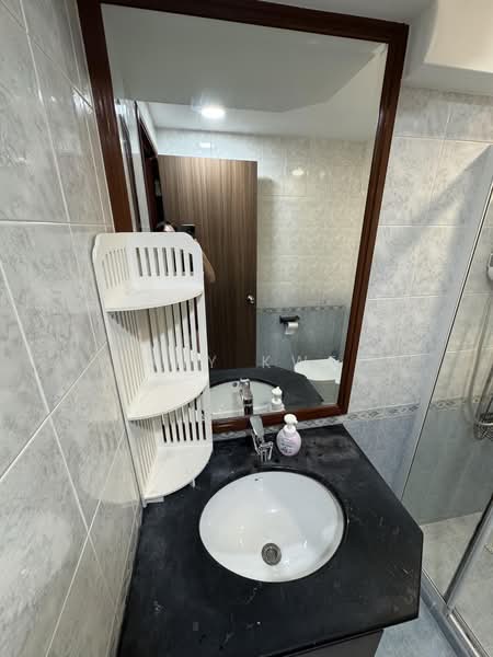 Northoaks, 20 Woodlands Cresent, 3 Bedrooms, 1,292 sqft, Condominium For Rent, by Tony Kwek, 500207109 - PropertyGuru.com.sg