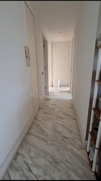 VIVA, 2 Suffolk Walk, Room Rental, 150 sqft, Condominium For Rent, by Silvia The, 500207114 - Corridor - PropertyGuru.com.sg