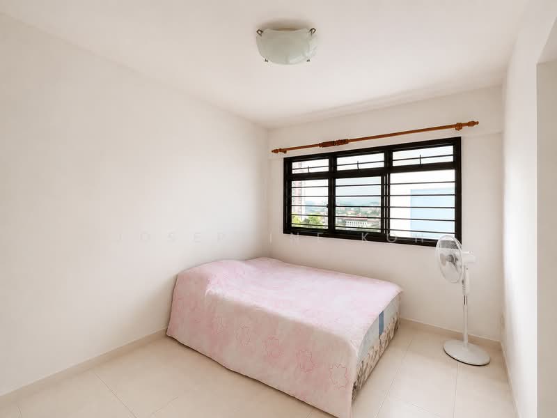 689B Choa Chu Kang Drive, 689B Choa Chu Kang Drive, 3 Bedrooms, 1,184 sqft, HDB Flat For Sale, by Josephine Koh, 500207115 - Bedroom - PropertyGuru.com.sg