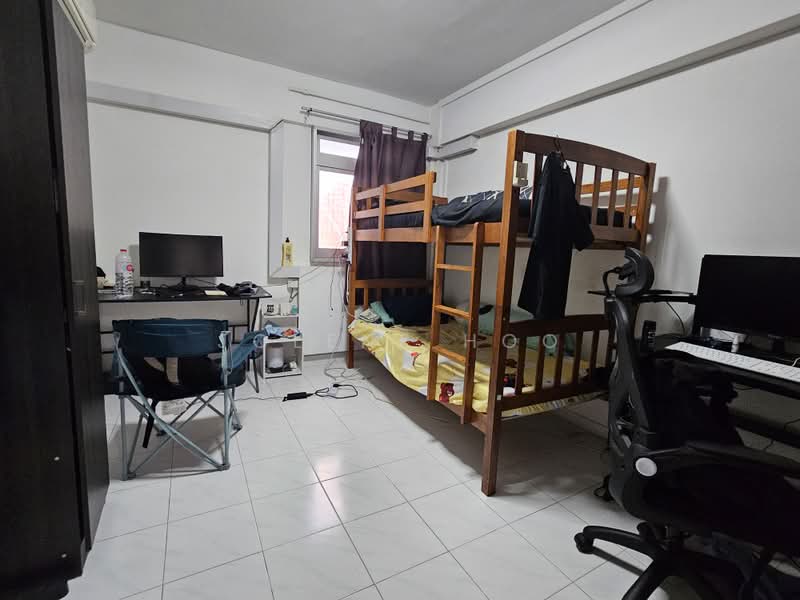 Blk 234 Yishun street 21, , 4 Bedrooms, 1,442 sqft, HDB Flat For Rent, by Jolene Hoo, 500207118 - Bedroom - PropertyGuru.com.sg