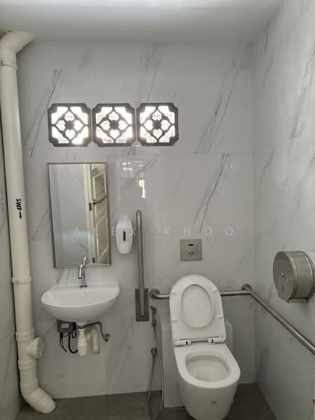 Rowell Road, Rowell Road/Jalan Besar/Desker Road, 980 sqft, Shop / Shophouse For Rent, by Alex Khoo, 500207119 - Bathroom - CommercialGuru.com.sg