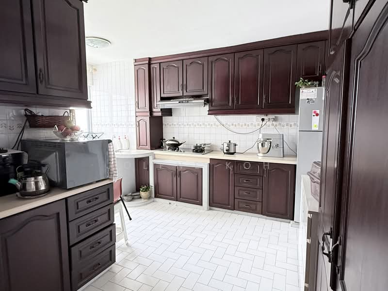 533 Hougang Avenue 6, 533 Hougang Avenue 6, 4 Bedrooms, 1,560 sqft, HDB Flat For Sale, by Jolene Koh, 500207127 - Kitchen - PropertyGuru.com.sg