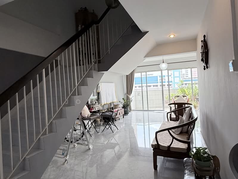 533 Hougang Avenue 6, 533 Hougang Avenue 6, 4 Bedrooms, 1,560 sqft, HDB Flat For Sale, by Jolene Koh, 500207127 - Living Room - PropertyGuru.com.sg