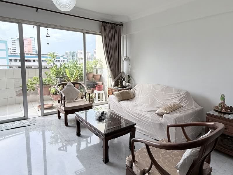 533 Hougang Avenue 6, 533 Hougang Avenue 6, 4 Bedrooms, 1,560 sqft, HDB Flat For Sale, by Jolene Koh, 500207127 - Living Room - PropertyGuru.com.sg