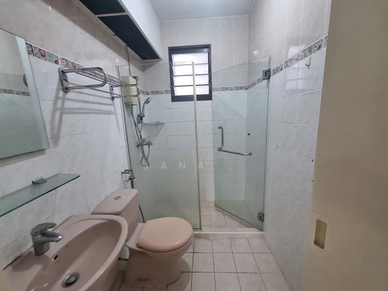 108C Mcnair Road, 108C Mcnair Road, 3 Bedrooms, 926 sqft, HDB Flat For Sale, by Jana ., 500207129 - Bathroom - PropertyGuru.com.sg