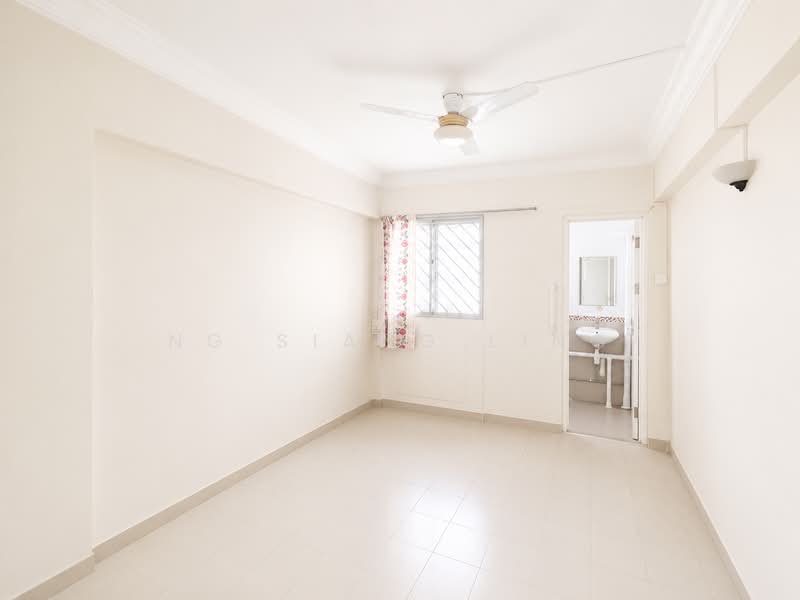 746 Yishun Street 72, 746 Yishun Street 72, 2 Bedrooms, 721 sqft, HDB Flat For Sale, by Ng Siang Ling, 500207134 - Interior - PropertyGuru.com.sg
