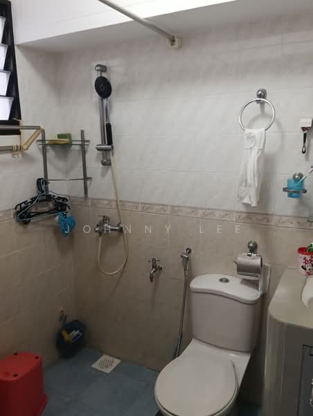 492 Admiralty Link, 492 Admiralty Link, Room Rental, 150 sqft, HDB Flat For Rent, by Johnny Lee, 500207149 - Bathroom - PropertyGuru.com.sg