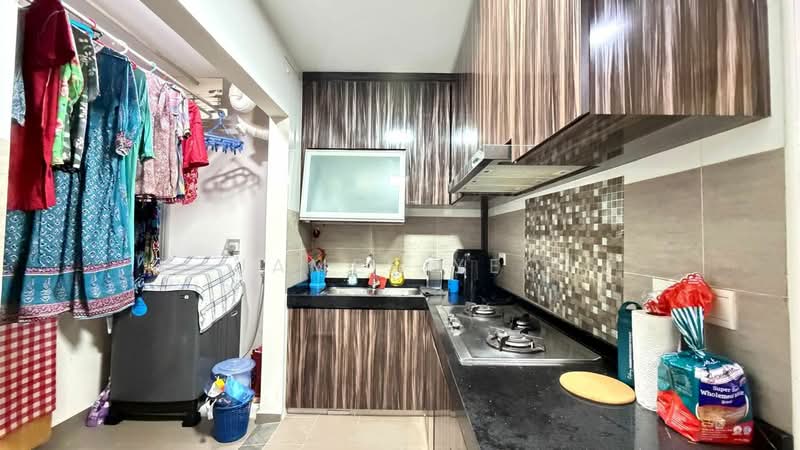 573A Woodlands Glen, 573A Woodlands Drive 16, 2 Bedrooms, 731 sqft, HDB Flat For Sale, by James Yeo, 500207158 - Kitchen - PropertyGuru.com.sg