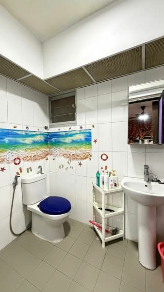 573A Woodlands Glen, 573A Woodlands Drive 16, 2 Bedrooms, 731 sqft, HDB Flat For Sale, by James Yeo, 500207158 - Bathroom - PropertyGuru.com.sg