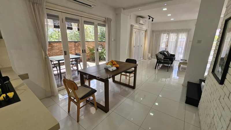 Lucky Height / Parbury, , 4 Bedrooms, 2,500 sqft, Corner Terrace For Rent, by Ritchie Li, 500207160 - Dining Room - PropertyGuru.com.sg