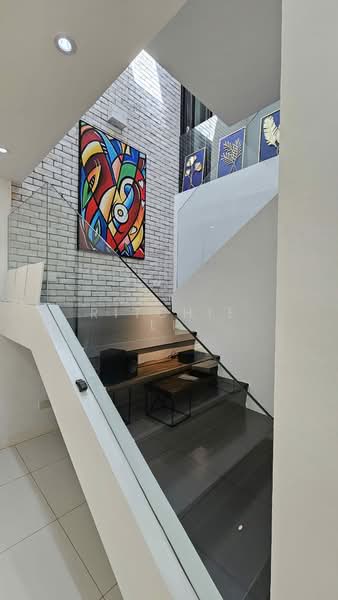 Lucky Height / Parbury, , 4 Bedrooms, 2,500 sqft, Corner Terrace For Rent, by Ritchie Li, 500207160 - Interior - PropertyGuru.com.sg