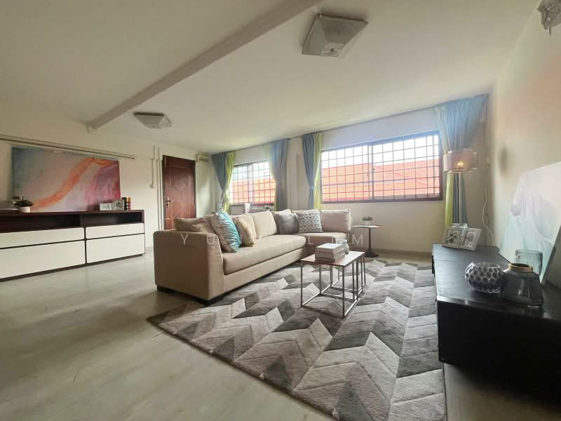 253 Yishun Ring Road, 253 Yishun Ring Road, 3 Bedrooms, 1,119 sqft, HDB Flat For Sale, by Yuna Lim, 500207167 - Living Room - PropertyGuru.com.sg