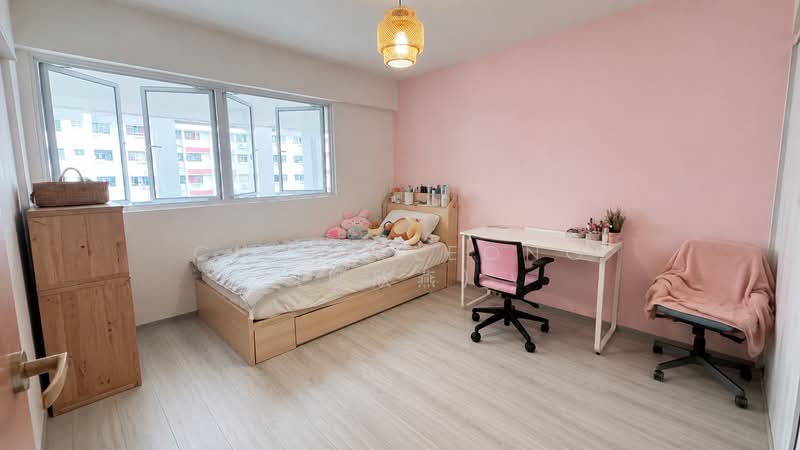 410 Jurong West Street 42, 410 Jurong West Street 42, 3 Bedrooms, 1,593 sqft, HDB Flat For Sale, by Chloe Leong (廖欣燕), 500207170 - Bedroom - PropertyGuru.com.sg