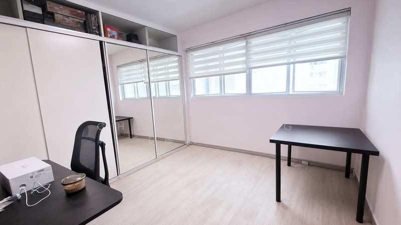 410 Jurong West Street 42, 410 Jurong West Street 42, 3 Bedrooms, 1,593 sqft, HDB Flat For Sale, by Chloe Leong (廖欣燕), 500207170 - Bedroom - PropertyGuru.com.sg