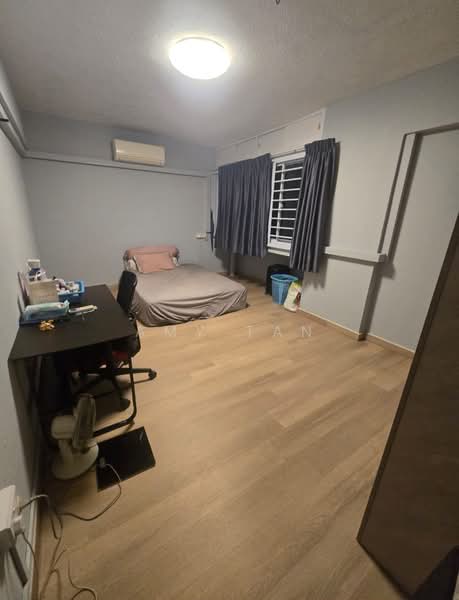 Ivory Heights, 122 Jurong East Street 13, 3 Bedrooms, 1,701 sqft, Condominium For Sale, by Amy Tan, 500207171 - Bedroom - PropertyGuru.com.sg