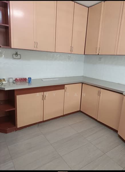 Ivory Heights, 122 Jurong East Street 13, 3 Bedrooms, 1,701 sqft, Condominium For Sale, by Amy Tan, 500207171 - Kitchen - PropertyGuru.com.sg