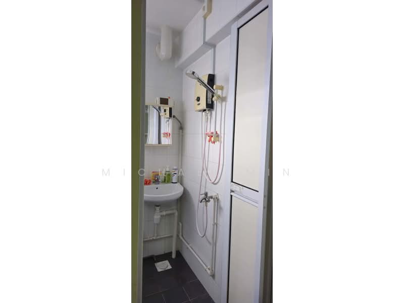 147 Yishun Street 11, 147 Yishun Street 11, Room Rental, 150 sqft, HDB Flat For Rent, by Michael Min, 500207172 - Bathroom - PropertyGuru.com.sg