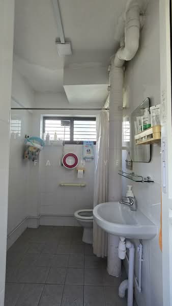 515 Jurong West Street 52, 515 Jurong West Street 52, Room Rental, 120 sqft, HDB Flat For Rent, by Faith Yee, 500207173 - Bathroom - PropertyGuru.com.sg
