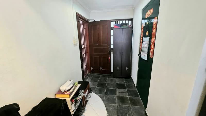 944 Hougang Street 92, 944 Hougang Street 92, 3 Bedrooms, 1,291 sqft, HDB Flat For Sale, by James Yeo, 500207184 - Entrance - PropertyGuru.com.sg