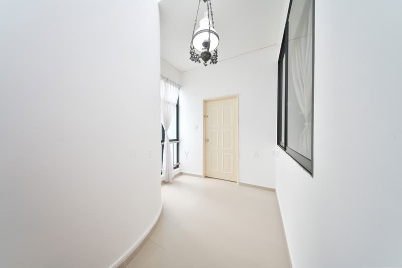 Shelford Mansions, 27 Shelford Road, 5 Bedrooms, 3,100 sqft, Apartment For Rent, by Sheryl Han, 500207185 - 2nd Floor Balcony - PropertyGuru.com.sg