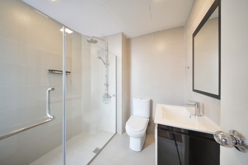 Shelford Mansions, 27 Shelford Road, 5 Bedrooms, 3,100 sqft, Apartment For Rent, by Sheryl Han, 500207185 - Bathroom 4 - PropertyGuru.com.sg