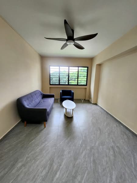 688 Jurong West Central 1, 688 Jurong West Central 1, Room Rental, 126 sqft, HDB Flat For Rent, by James Yeo, 500207194 - Living Room - PropertyGuru.com.sg