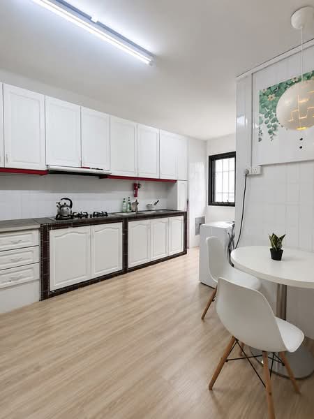 911 Jurong West Street 91, 911 Jurong West Street 91, 4 Bedrooms, 1,313 sqft, HDB Flat For Sale, by Lee Lay Ting, 500207203 - Kitchen - PropertyGuru.com.sg