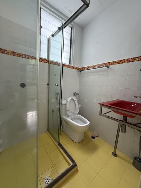 Cheap Bedroom near Sixth Ave MRT, Eng Neo Ave, Room Rental, 50 sqft, Apartment For Rent, by Alan Tsui 徐先生, 500207205 - Bathroom - PropertyGuru.com.sg