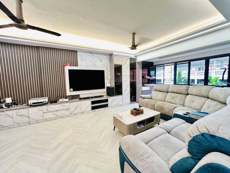 332 Tampines Street 32, 332 Tampines Street 32, 4 Bedrooms, 1,583 sqft, HDB Flat For Sale, by Noor Deen, 500207208 - Living Room - PropertyGuru.com.sg