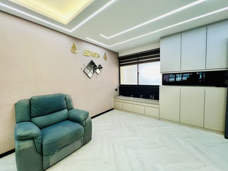 332 Tampines Street 32, 332 Tampines Street 32, 4 Bedrooms, 1,583 sqft, HDB Flat For Sale, by Noor Deen, 500207208 - Foyer - PropertyGuru.com.sg