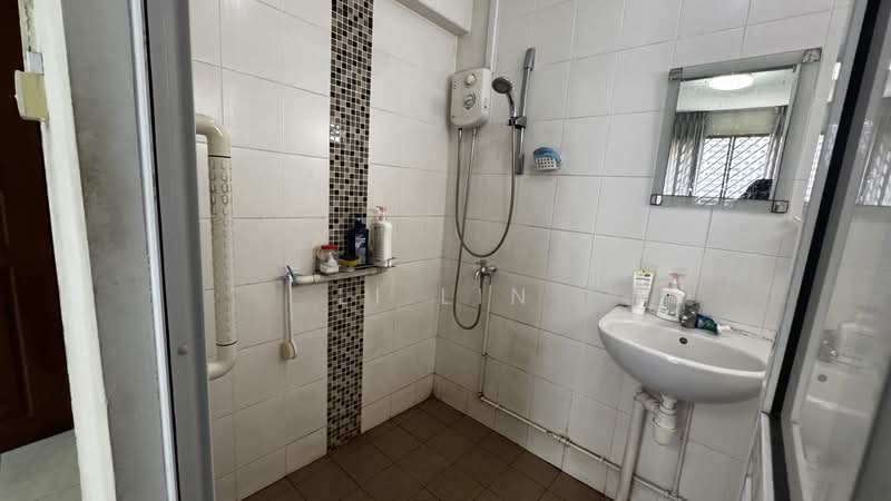 190 Bishan Street 13, 190 Bishan Street 13, 3 Bedrooms, 1,302 sqft, HDB Flat For Sale, by Li Lin, 500207210 - Bathroom - PropertyGuru.com.sg