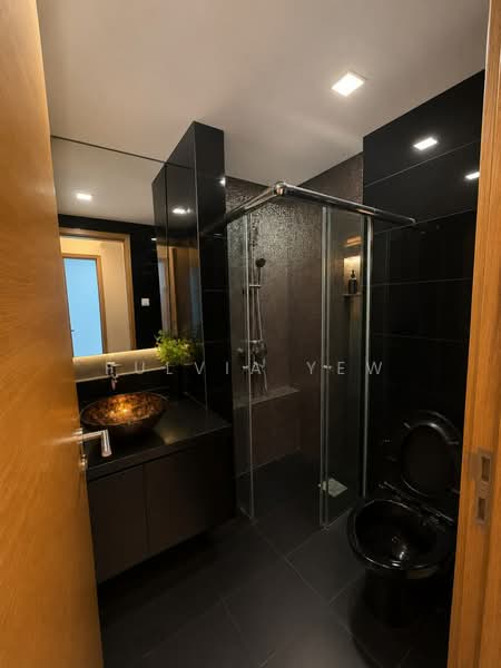 The Waterina, 51 Lorong 40 Geylang, 1 Bedroom, 700 sqft, Apartment For Sale, by Fulvia Yew, 500207216 - Bathroom - PropertyGuru.com.sg