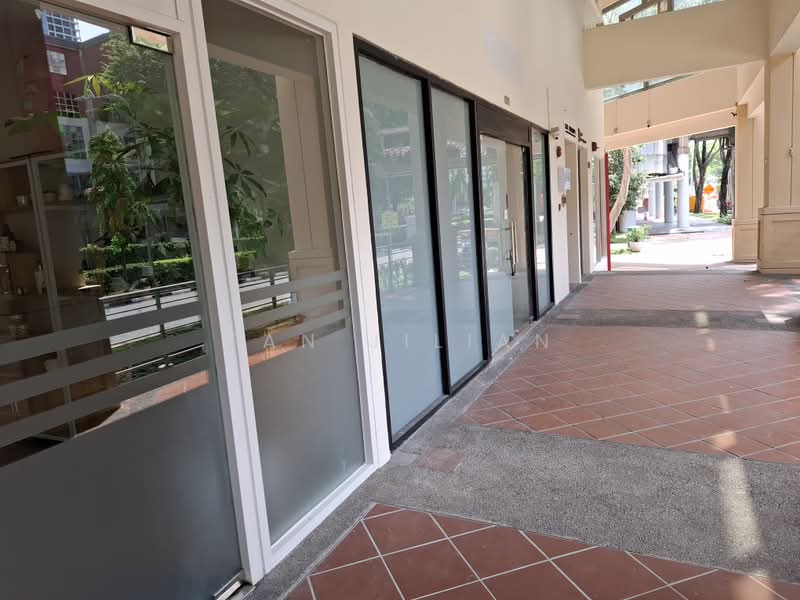 The Riverside Piazza, 11 Keng Cheow Street, 765 sqft, Other Retail For Rent, by Tan Jilian, 500207222 - 5-foot way - CommercialGuru.com.sg