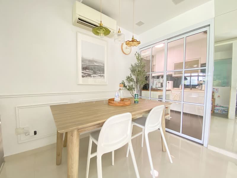 220A Bedok Central, 220A Bedok Central, 3 Bedrooms, 1,044 sqft, HDB Flat For Sale, by Baven Tan, 500207225 - Dining Room - PropertyGuru.com.sg