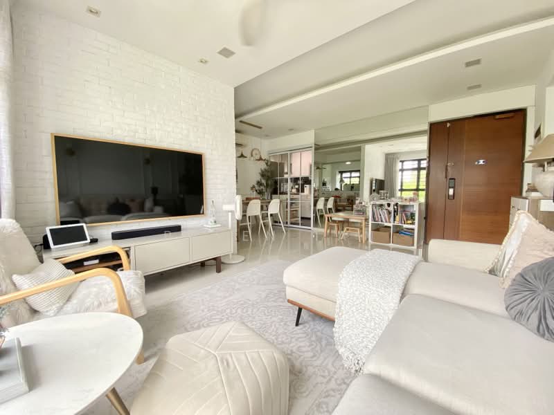220A Bedok Central, 220A Bedok Central, 3 Bedrooms, 1,044 sqft, HDB Flat For Sale, by Baven Tan, 500207225 - Living Room - PropertyGuru.com.sg